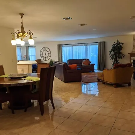 Spacious House In Fort Lauderdale - Minutes From Beach